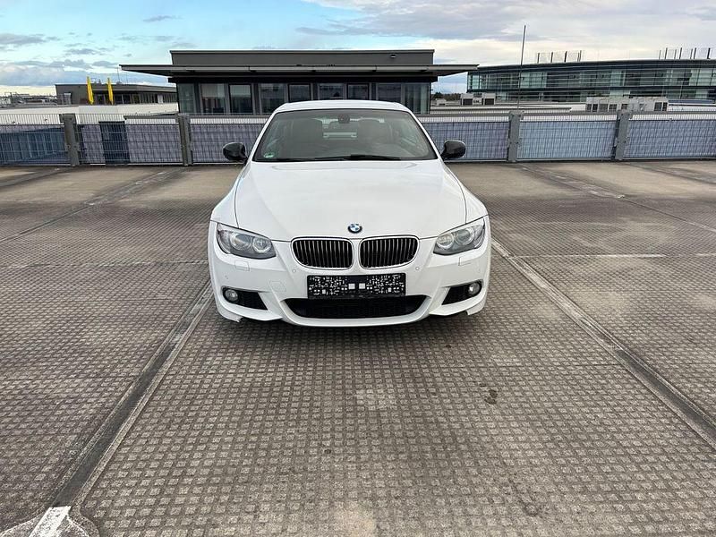 Gebraucht BMW 320 Cabriolet M Sport 184 PS (135 kW) 2013 Weiß Cabrio