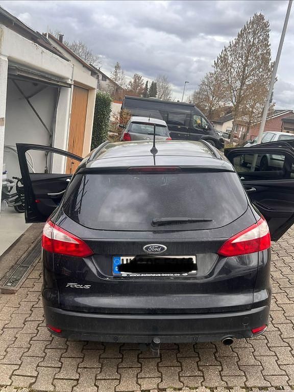 Gebraucht Ford Focus Champions Edition 116 PS (85 kW) 2013 Schwarz Limousine