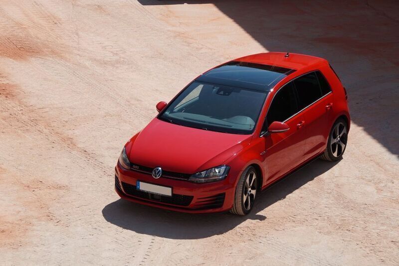 Rot Gebraucht 2014 VW Golf VII GTI Limousine | 17.990 € (Fairer Preis) - Bild 1/4