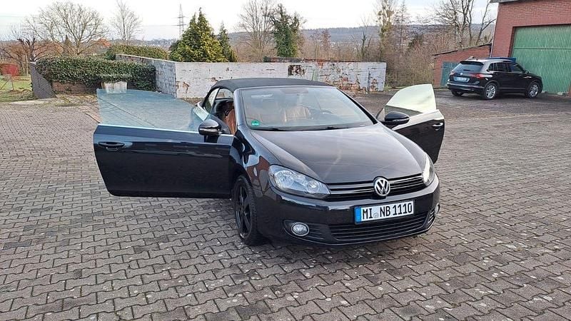 Second-hand VW Golf 105 CP (77 kW) 2011 Negru Cabrio
