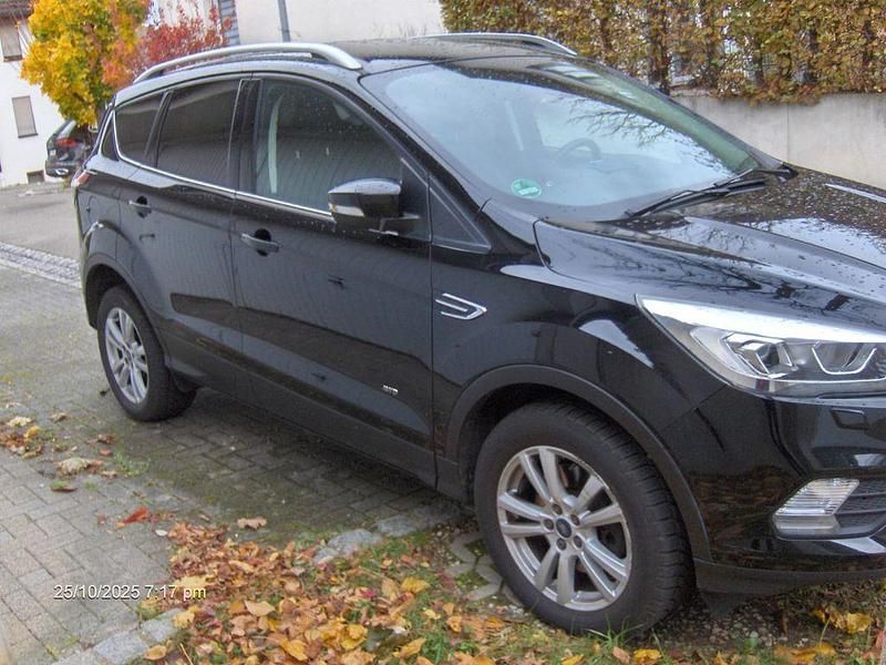 Gebraucht Ford Kuga Cool & Connect 150 PS (110 kW) 2019 Schwarz SUV