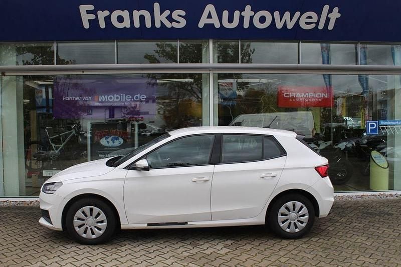 Gebraucht Skoda Fabia Active 65 PS (47 kW) 2022 Weiß Kleinwagen