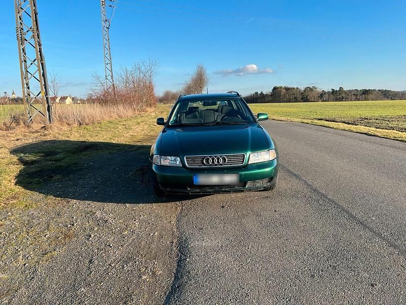 Gebraucht Audi A4 125 PS (91 kW) 1997 Grün Kombi
