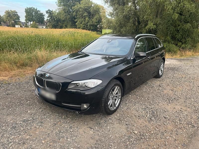 Schwarz Gebraucht 2012 BMW 525 Kombi | 7.800 € (Superpreis) - Bild 1/4