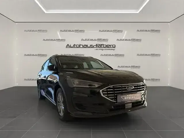 Używany Ford Focus Titanium 116 KM (85 kW) 2024 Czarny Sedan/Limuzyna