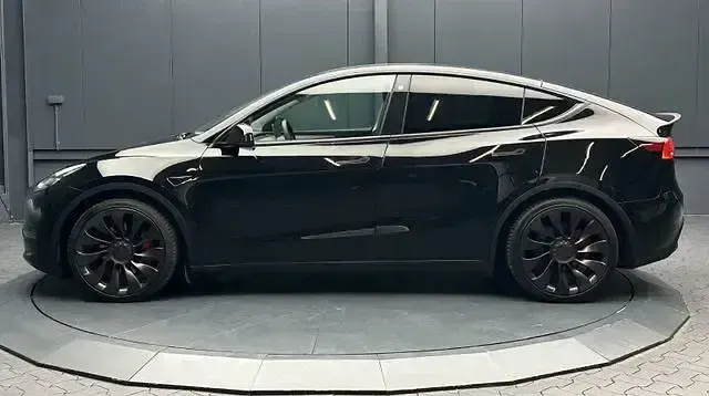 Gebraucht Tesla Model Y Performance 392 kW (534 PS) 2022 Schwarz metallic SUV