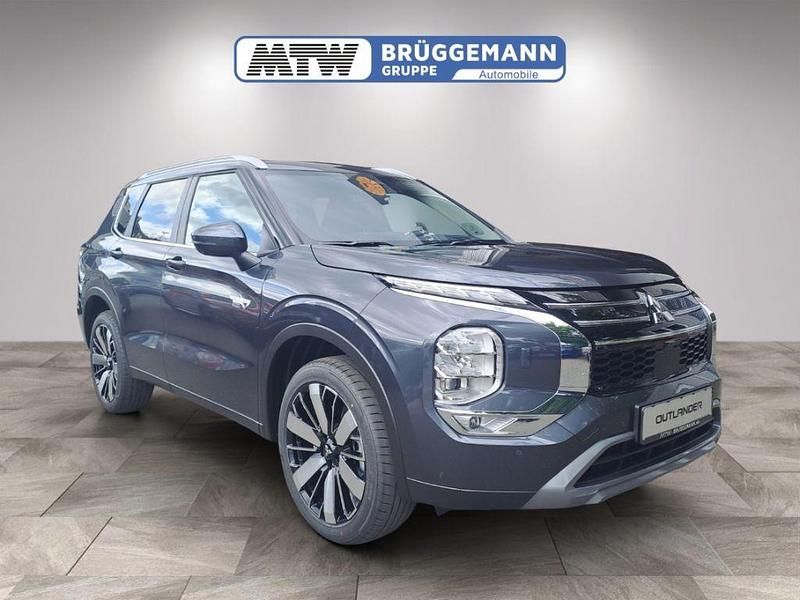 Grau Neu 2025 Mitsubishi Outlander P-HEV Intro Edition SUV | 50.270 € (Fairer Preis) - Bild 1/4