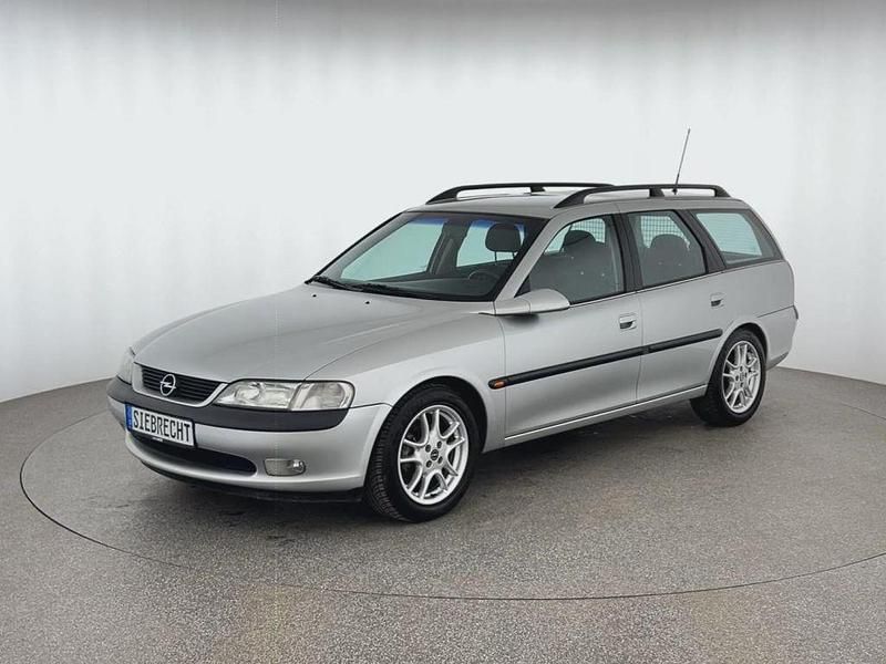 Gebraucht Opel Vectra 116 PS (85 kW) 1998 Silber Kombi