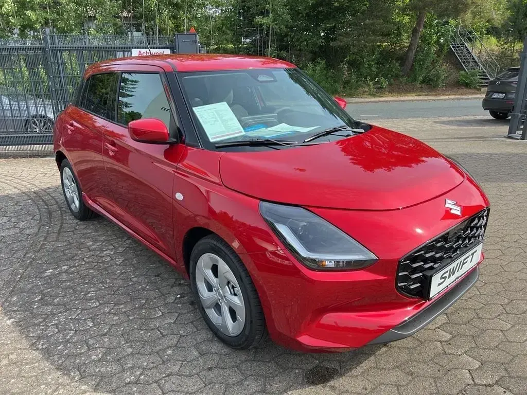 Neu Suzuki Swift Comfort 82 PS (60 kW) 2026 Rot Kleinwagen