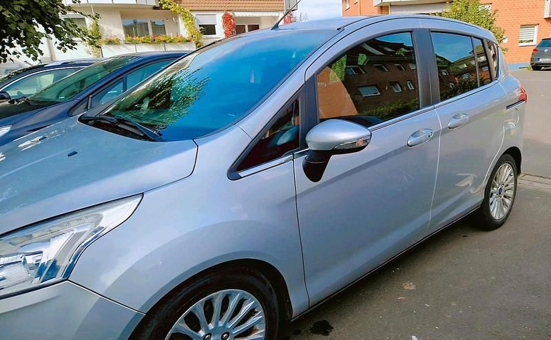 Gebraucht Ford B-MAX 105 PS (77 kW) 2013 Silber Van / Kleinbus