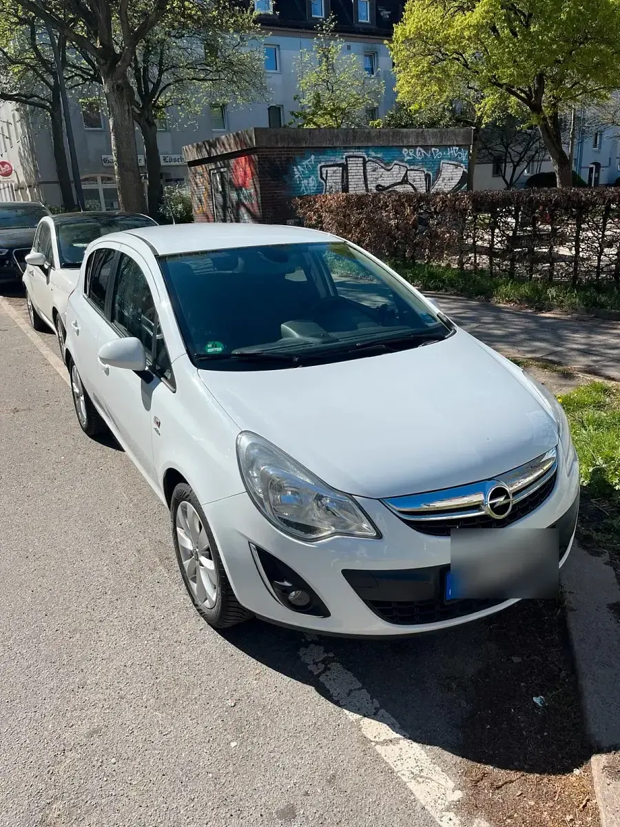 Gebraucht Opel Corsa 87 PS (63 kW) 2013 Weiß Kleinwagen