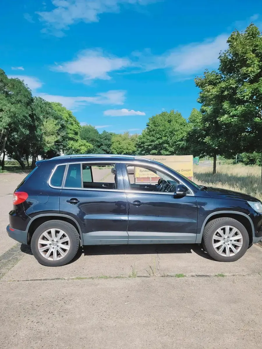 Gebraucht VW Tiguan Sport 160 PS (117 kW) 2009 Schwarz SUV