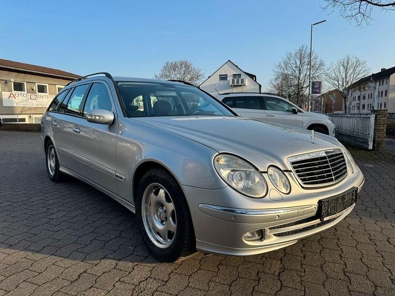 Gebraucht Mercedes E200 163 PS (119 kW) 2005 Silber Kombi
