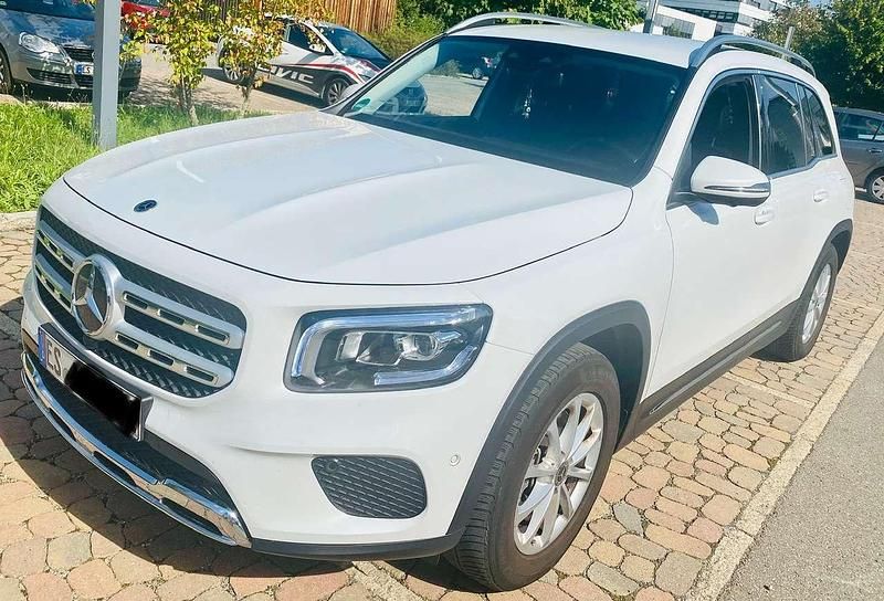 Weiß Gebraucht 2021 Mercedes GLB250 Progressive SUV | 36.000 € (Guter Preis) - Bild 1/4