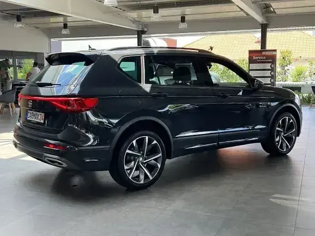 Gebraucht Seat Tarraco FR 150 PS (110 kW) 2023 Grau SUV