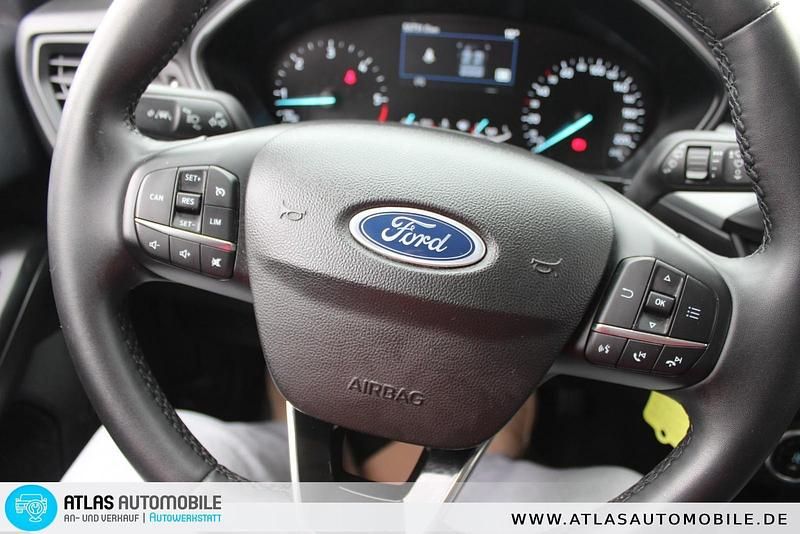 Gebraucht Ford Focus Cool & Connect 120 PS (88 kW) 2022 Schwarz Kombi