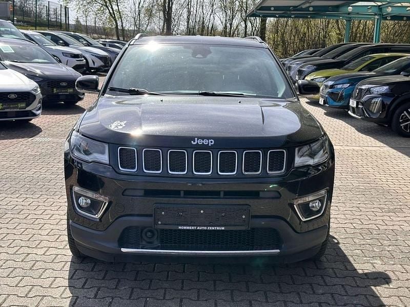 Gebraucht Jeep Compass Limited 140 PS (102 kW) 2018 Diamond black crystal (metallic) SUV