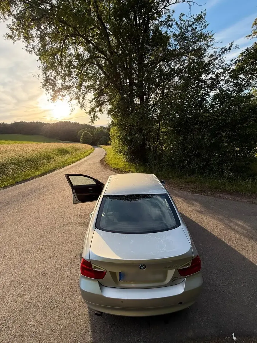 Gebraucht BMW 320 160 PS (117 kW) 2006 Limousine