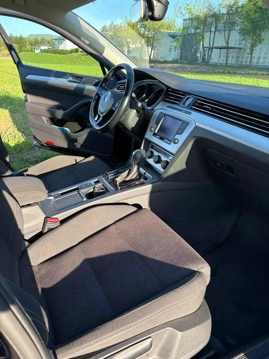 Gebraucht VW Passat 150 PS (110 kW) 2018 Schwarz Kombi