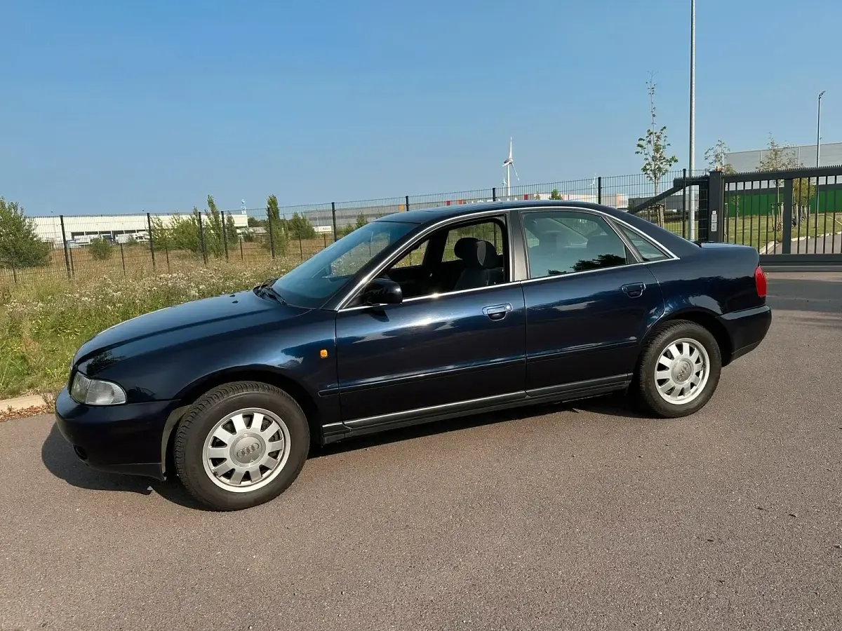 Gebraucht Audi A4 193 PS (141 kW) 1998 Blau Limousine