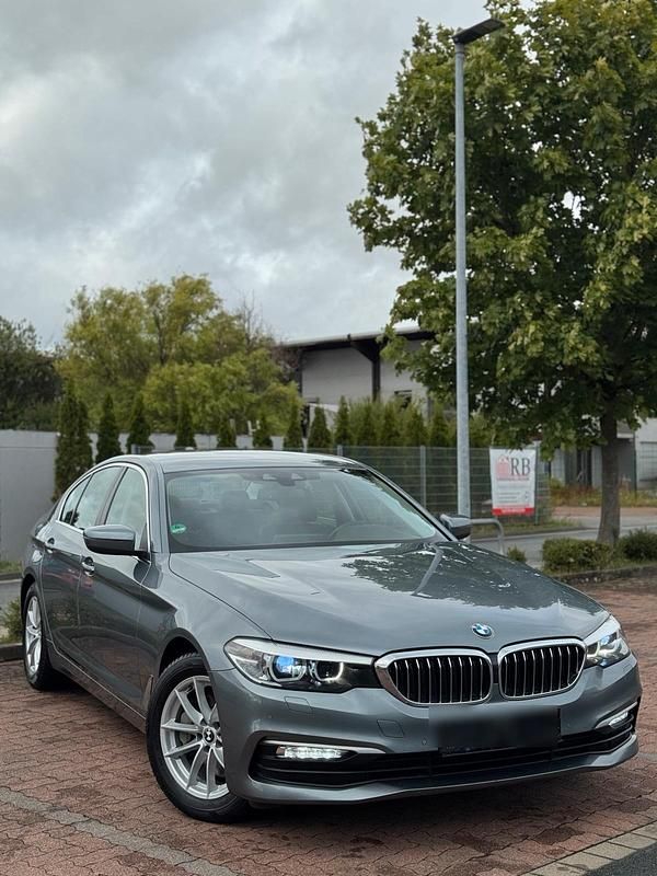 Grau Gebraucht 2018 BMW 530 Limousine | 22.600 € (Superpreis) - Bild 1/4