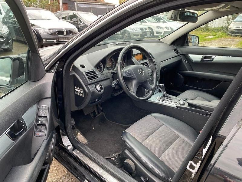 Gebraucht Mercedes C250 204 PS (150 kW) 2009 Schwarz Limousine