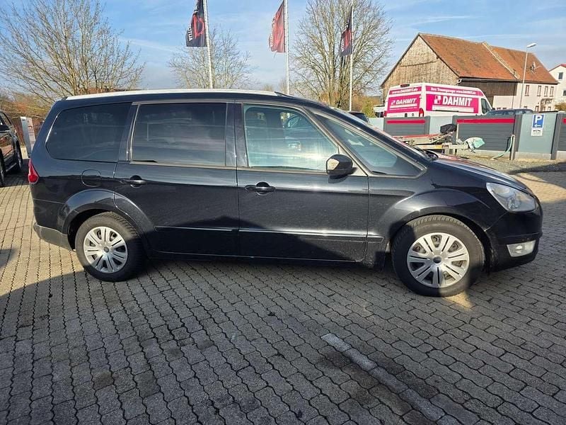 Gebraucht Ford Galaxy Trend 140 PS (102 kW) 2010 Pantherschwarz metallic Van / Kleinbus