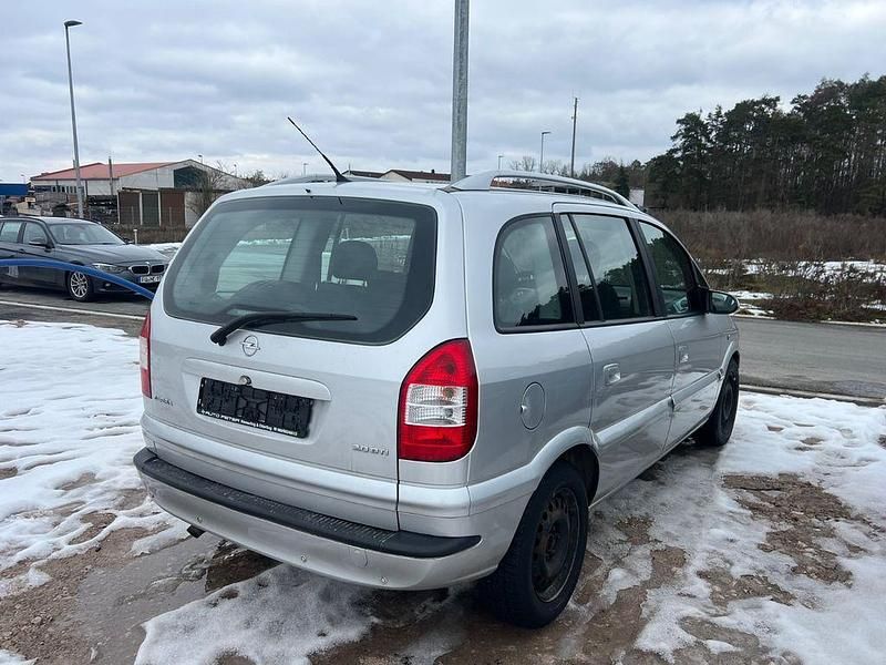 Gebraucht Opel Zafira Edition 101 PS (74 kW) 2004 Silber Van / Kleinbus