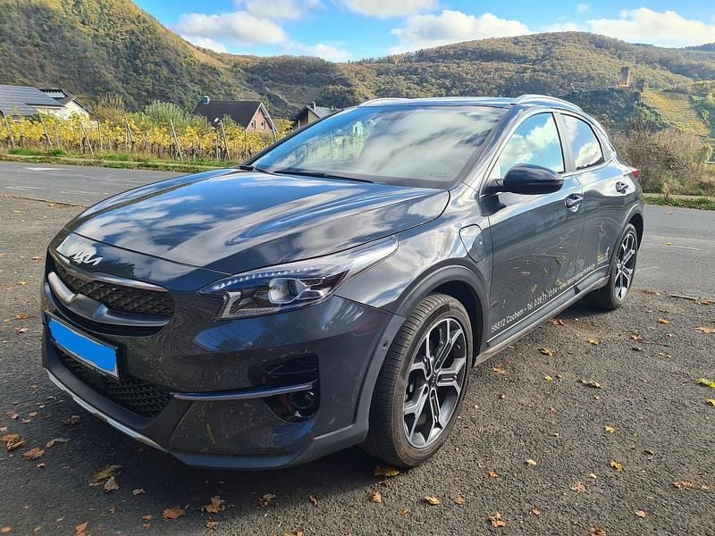 Grau Gebraucht 2022 Kia XCeed SUV | 19.500 € (Guter Preis) - Bild 1/4