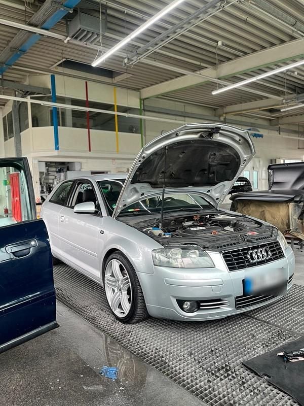 Silber Gebraucht 2003 Audi A3 Kleinwagen | 1.000 € (Guter Preis) - Bild 1/4