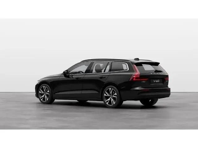 Gebraucht Volvo V60 Core 163 PS (119 kW) 2024 Blau Kombi