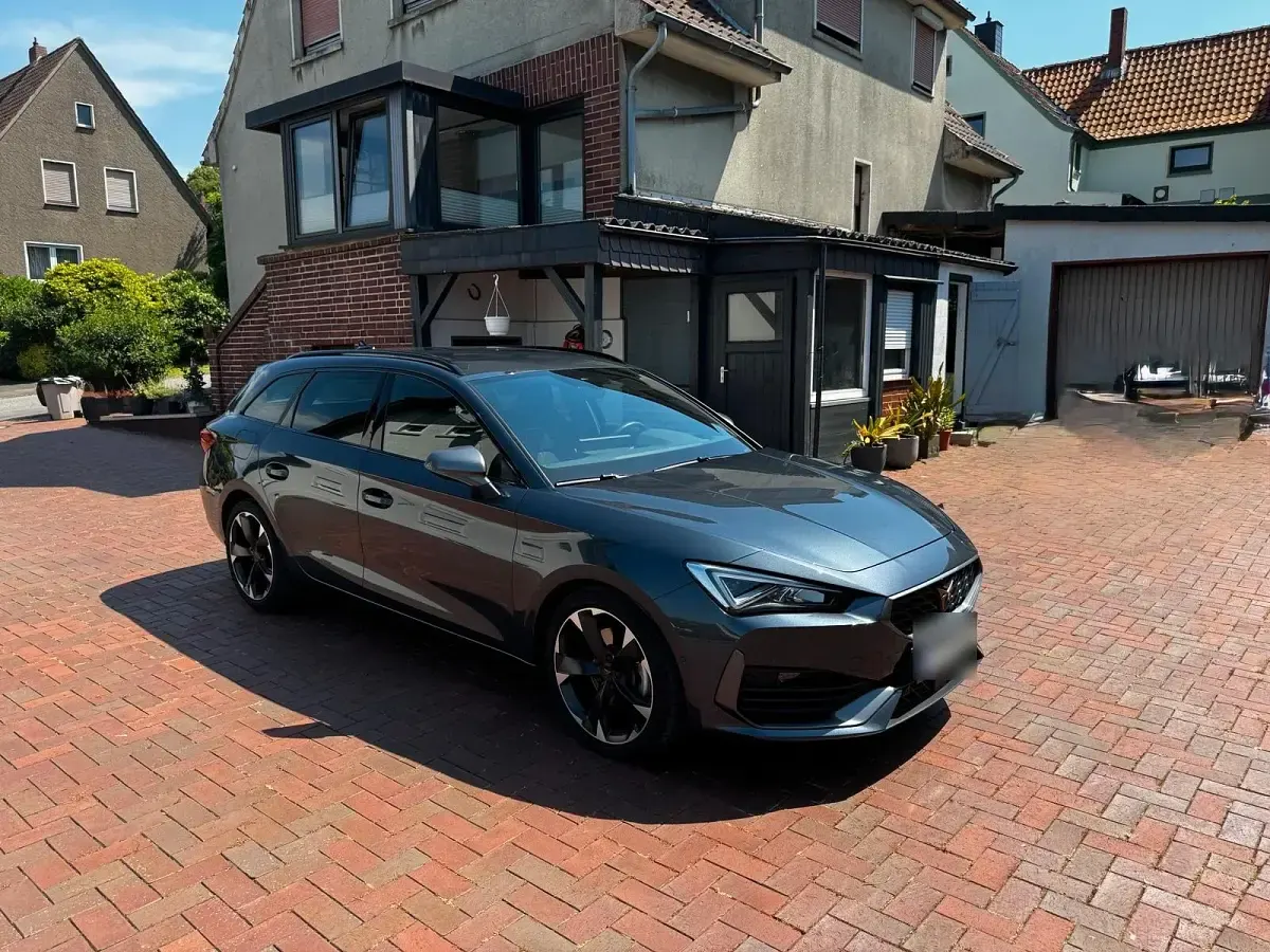 Gebraucht Cupra Leon 190 PS (139 kW) 2023 Grau Kombi