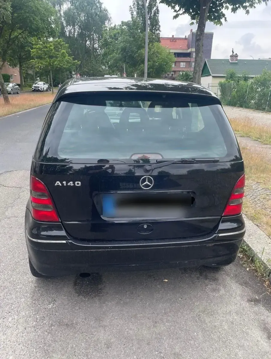 Gebraucht Mercedes A140 82 PS (60 kW) 2001 Schwarz Kleinwagen