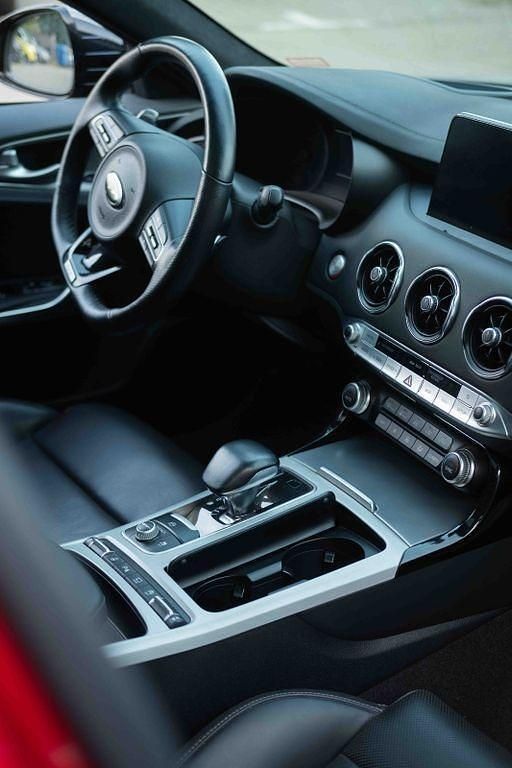 Gebraucht Kia Stinger GT 370 PS (272 kW) 2017 Rot Kleinwagen