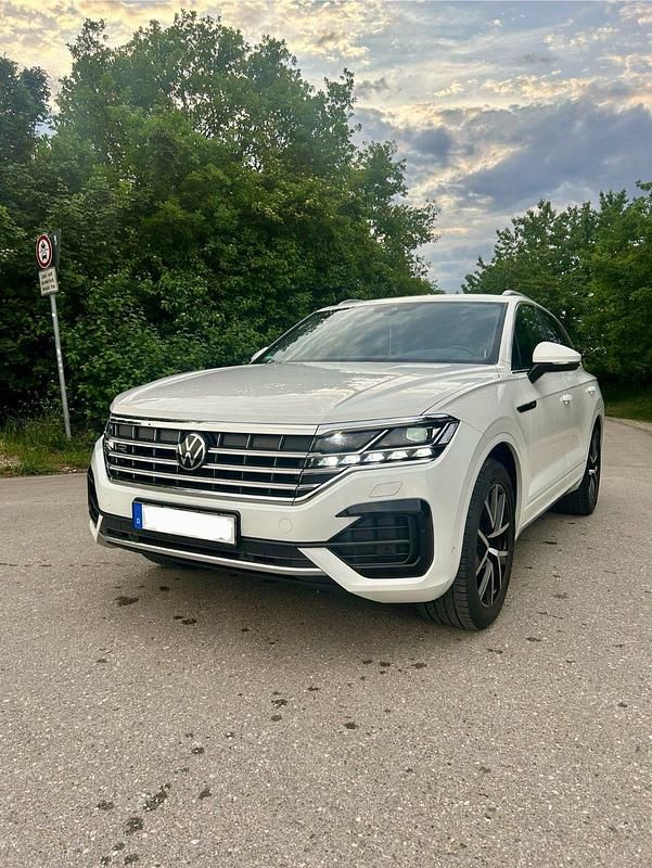 Weiß Gebraucht 2022 VW Touareg R-line SUV | 46.500 € (Fairer Preis) - Bild 1/4