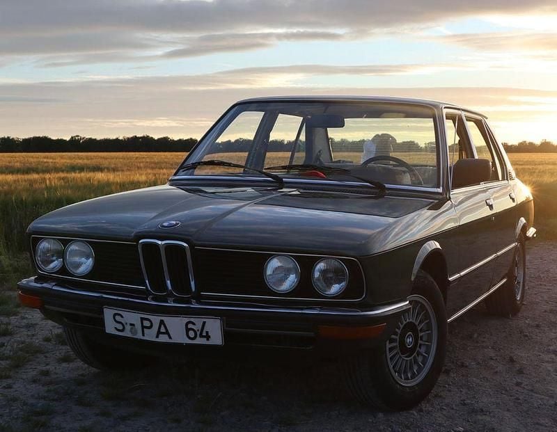 Grün Gebraucht 1981 BMW 528 Limousine | 14.950 € - Bild 1/4