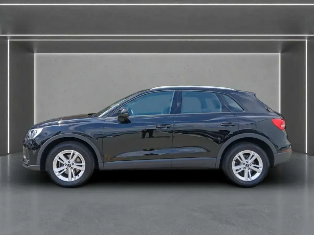 Gebraucht Audi Q3 150 PS (110 kW) 2022 Mythosschwarz metallic SUV
