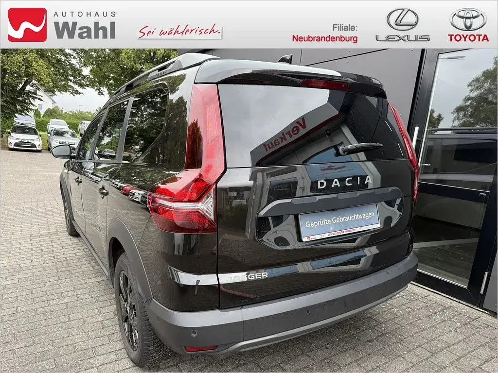 Gebraucht Dacia Jogger Extreme 110 PS (80 kW) 2022 Perlmuttschwarz Van / Kleinbus