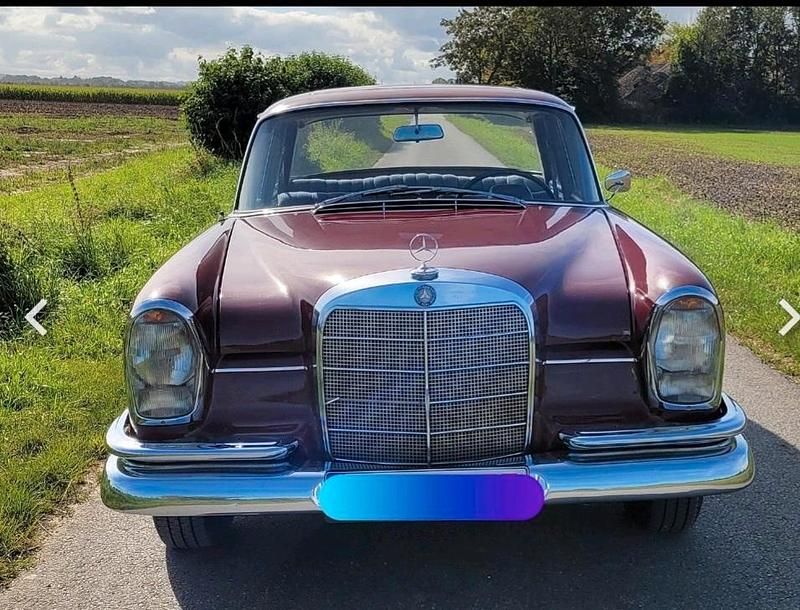 Andere farben Gebraucht 1965 Mercedes W111 Limousine | 29.900 € - Bild 1/4