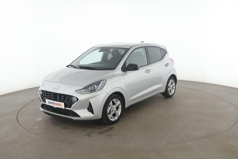 Grau Gebraucht 2023 Hyundai i10 GO! Kleinwagen | 13.220 € (Fairer Preis) - Bild 1/3