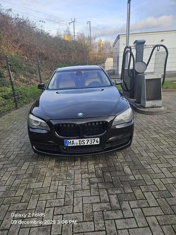 Gebraucht BMW 740 306 PS (225 kW) 2010 Limousine