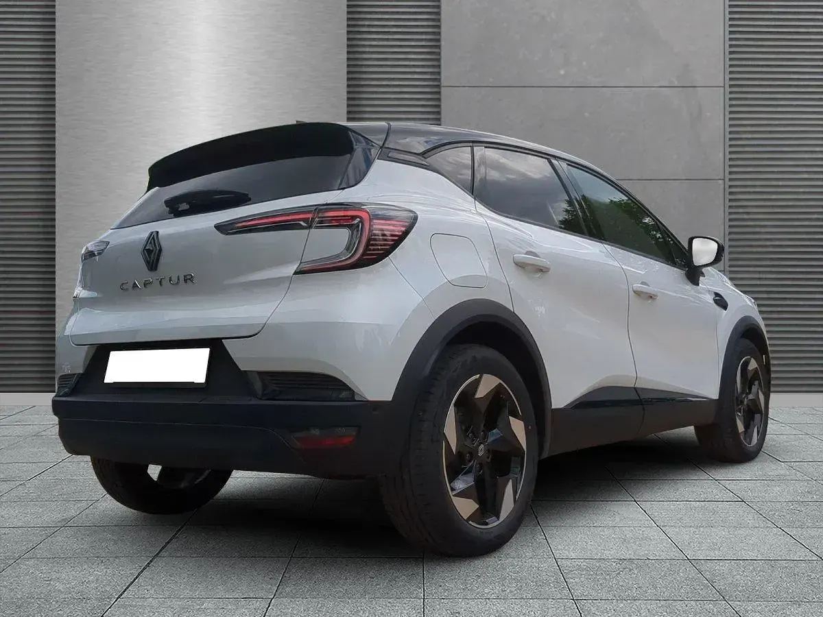 Gebraucht Renault Captur Techno 158 PS (116 kW) 2025 Perlmuttweiß + blackpearlsch SUV