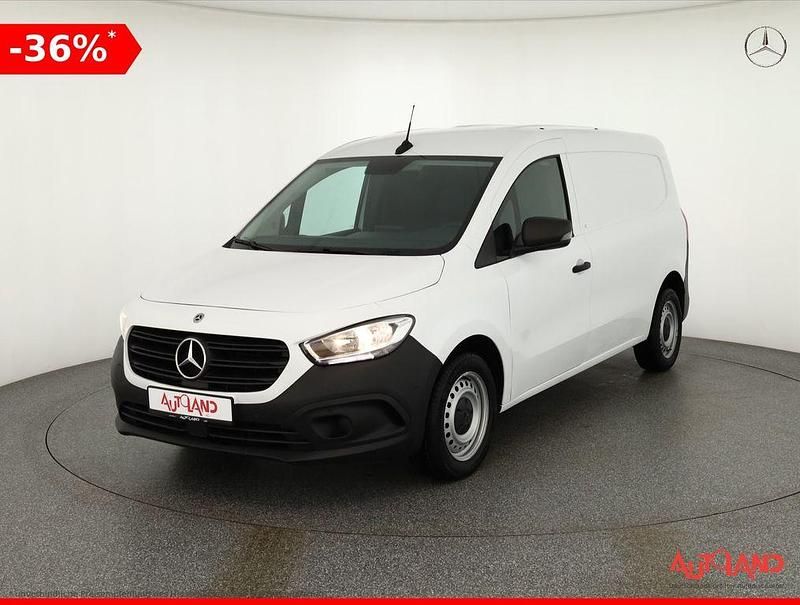 Weiß Gebraucht 2024 Mercedes Citan 112 Kombi | 20.490 € (Superpreis) - Bild 1/4