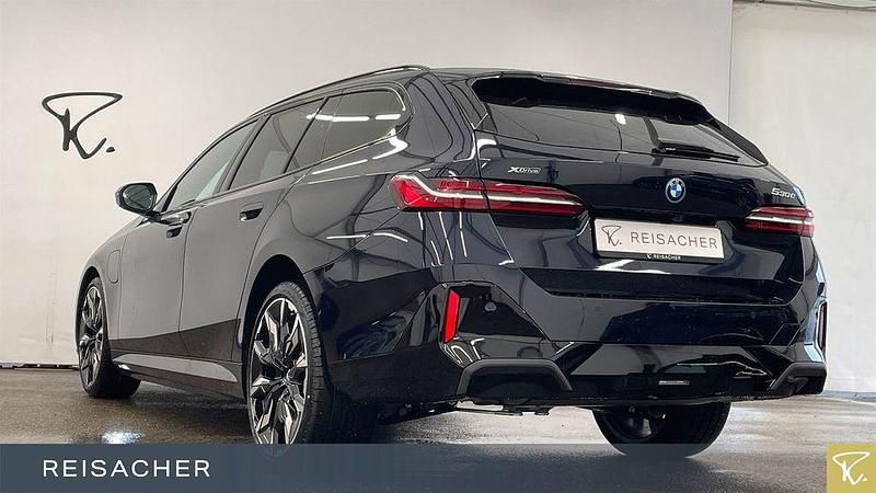 Neu BMW 530e Performance 299 PS (219 kW) 2026 Schwarz Kombi