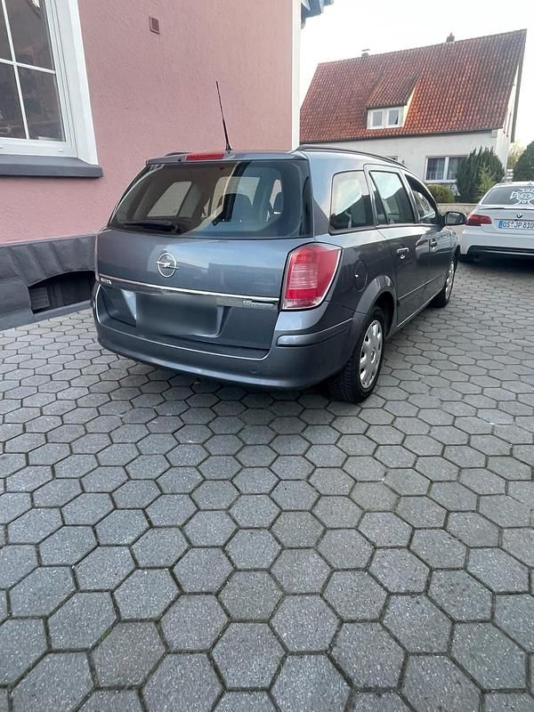 Gebraucht Opel Astra Catch Me 105 PS (77 kW) 2007 Grau Kombi