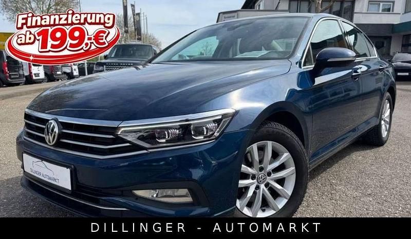 Gebraucht VW Passat 120 PS (88 kW) 2019 Blau Limousine