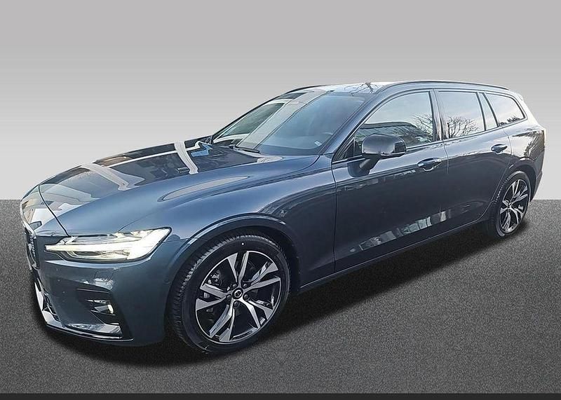 Gebraucht Volvo V60 Plus 197 PS (144 kW) 2025 Blau Kombi