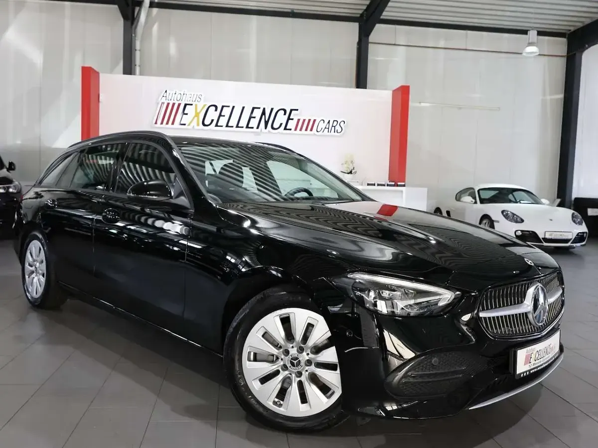 Gebraucht Mercedes C220 Business 200 PS (147 kW) 2023 Schwarz Kombi