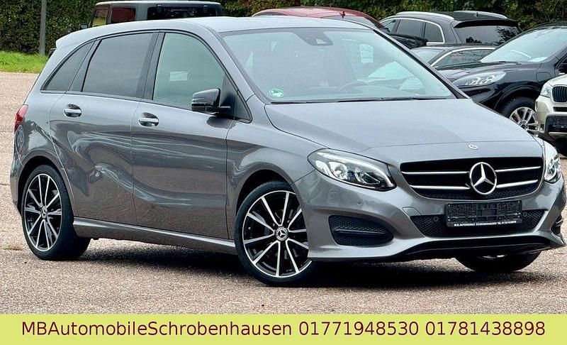 Mountaingrau Gebraucht 2018 Mercedes B220 Style Van / Kleinbus | 17.499 € (Superpreis) - Bild 1/3