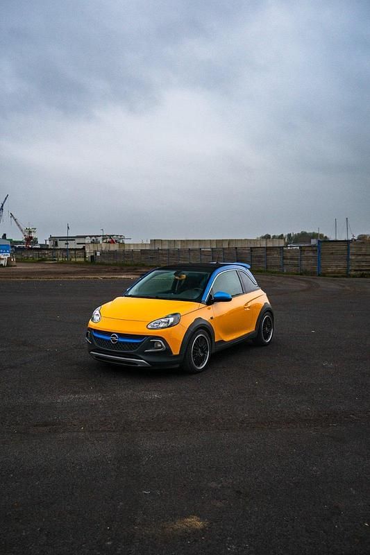 Orange Gebraucht 2017 Opel Adam Rocks Rocks S Kleinwagen | 10.500 € (Fairer Preis) - Bild 1/4